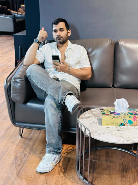 Mus, 34, India