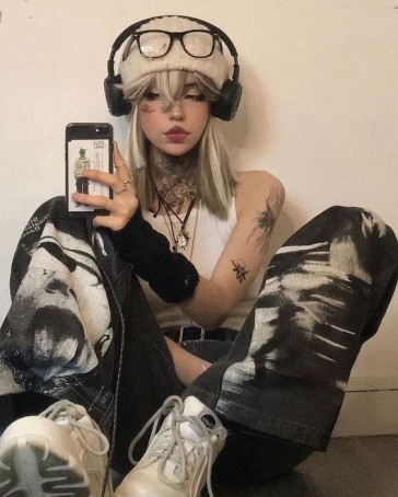 Ash, 18, Norway