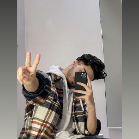 Sam, 21, India