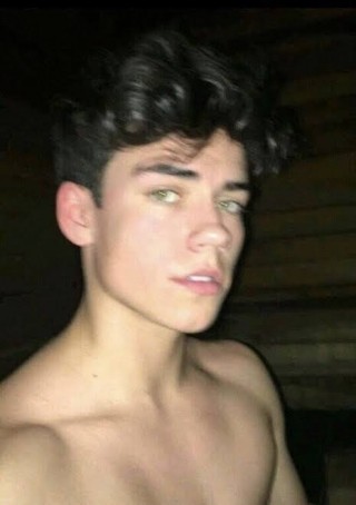 Sam, 27, India