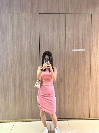 Lily, 26