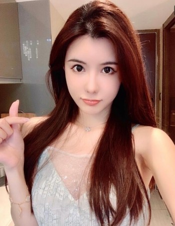 Betty, 29, Singapore