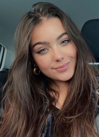 Emma, 21, United States