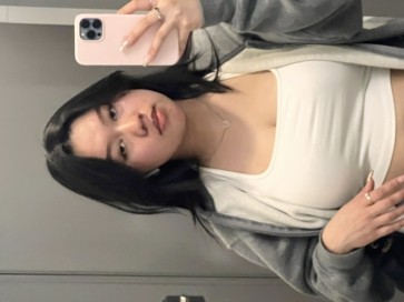 Pia, 21, Canada