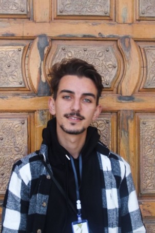 Joe, 22