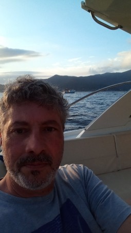 Malukinho48 , 44, Brazil