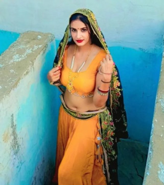 Kavya , 27, India