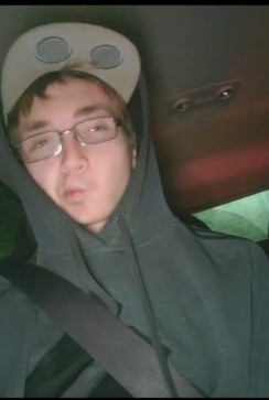 Zach , 18, United States