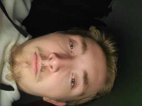 Zach , 18, United States