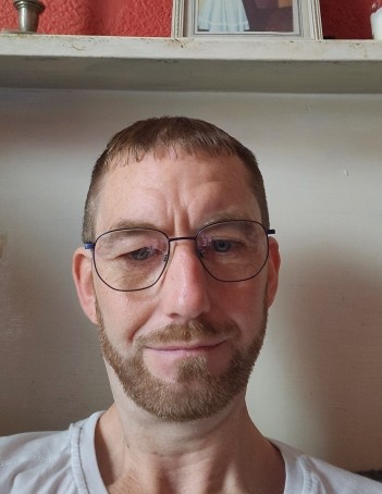 Martin, 42, United Kingdom