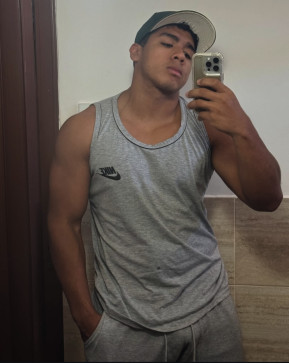 Sunny, 20, Indonesia