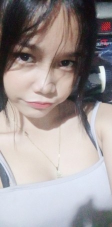 Andeng, 18, Philippines
