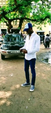 Cameroun , 27, Cameroon