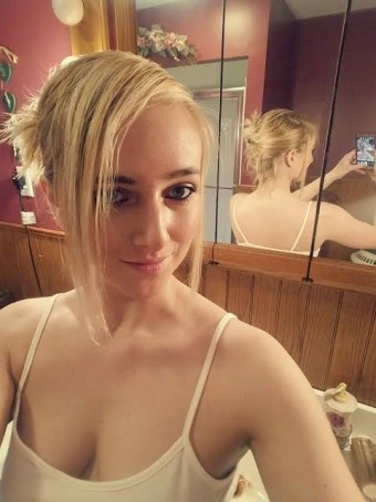 Carly Smith, 32