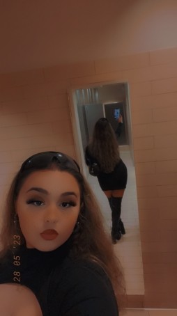 Jennymannerz, 19, United States