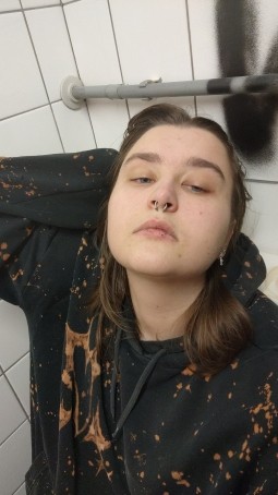 Valentina, 19, Germany