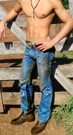 James, 21, United States