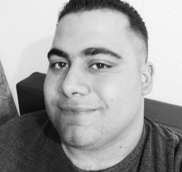 Gray, 25, Germany