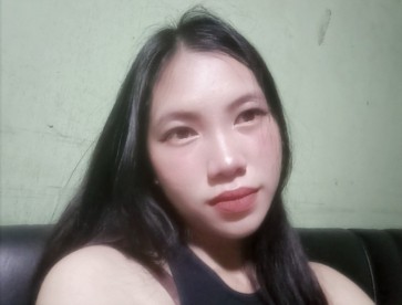 Anya, 18, Switzerland