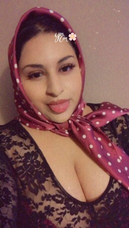 Sarah, 25, India