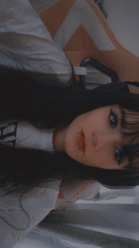 Chloe, 21, United Kingdom