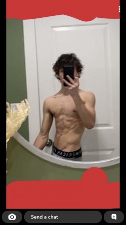 Jutin, 18, Canada