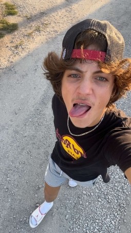 Tanner, 18, United States