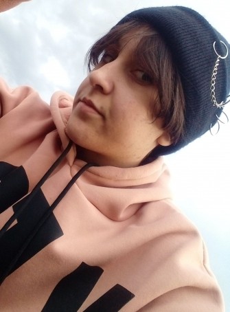 Mahtaab, 18, Iran