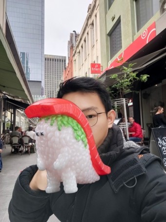 Vin, 24, Australia