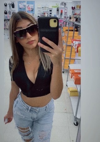 Ashley, 18, United States