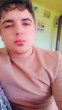 Caner Trun, 25, Turkey