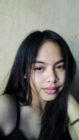 Izaa, 18, Philippines