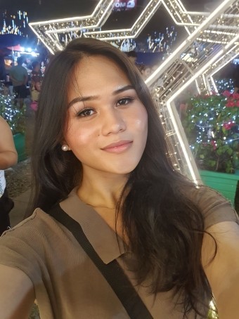 Vaness, 19, Philippines