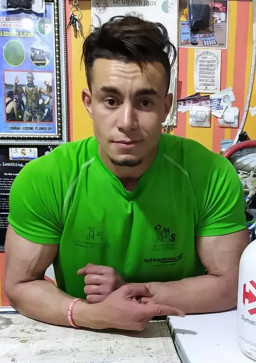 Bouh, 28, Algeria