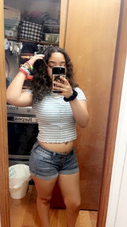 Judith, 18, United States
