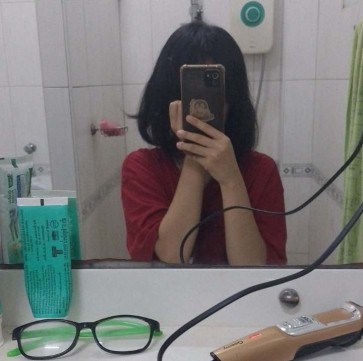 Emma, 18, Thailand