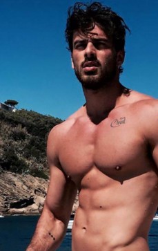 Ste, 20, Italy