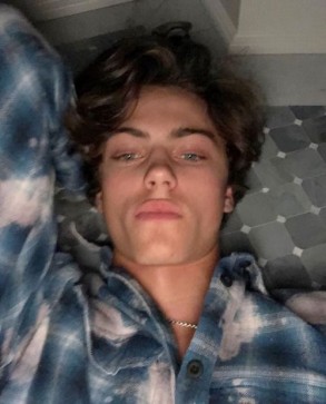Dan, 19, United States