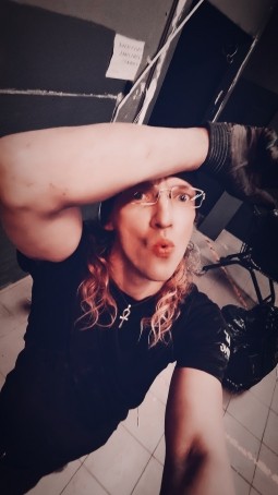 Soliholicx, 37, Estonia