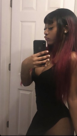 Iwannabespoiled22, 18, United States
