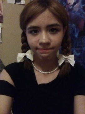 Lolita, 18, North Korea