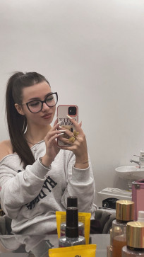 Letitia , 18, Romania