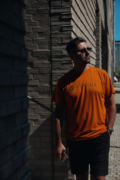 Polat, 38, Germany