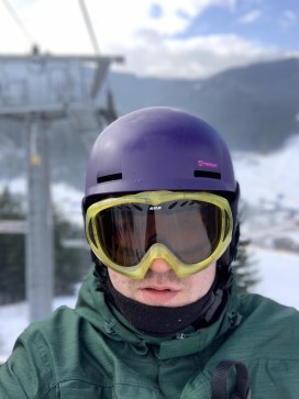 Jonas, 33, Latvia