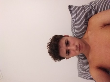 Pablo, 18, Chile