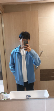 Grim, 20, South Korea