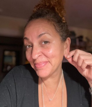 Janet, 40, United States