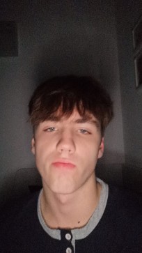 Im Blocked Give Snap, 18, Italy