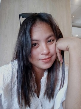 Rena Delociento, 18, Philippines