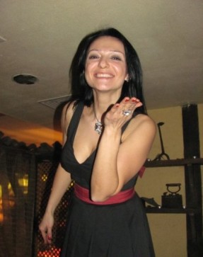 Nora, 36, Germany